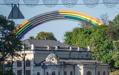 Вятрович предложил заменить арку Дружбы народов на Мемориал украинских героев
